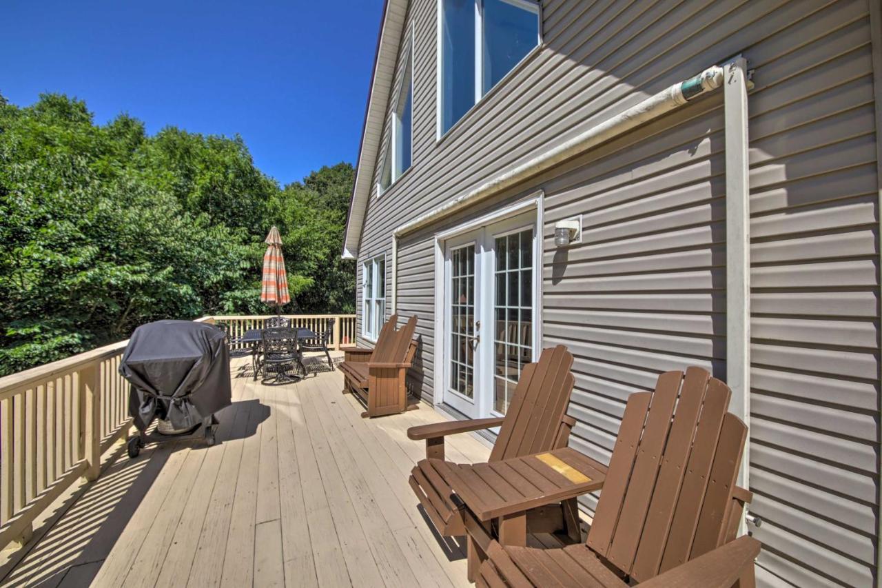 Modern Eckerty Home With Deck On Patoka Lake! Taswell Exterior photo