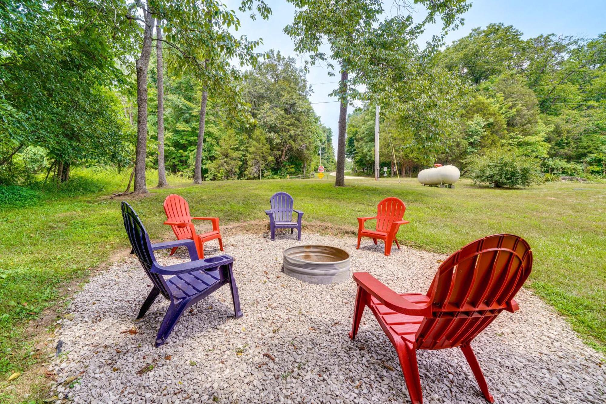 Modern Eckerty Home With Deck On Patoka Lake! Taswell Exterior photo