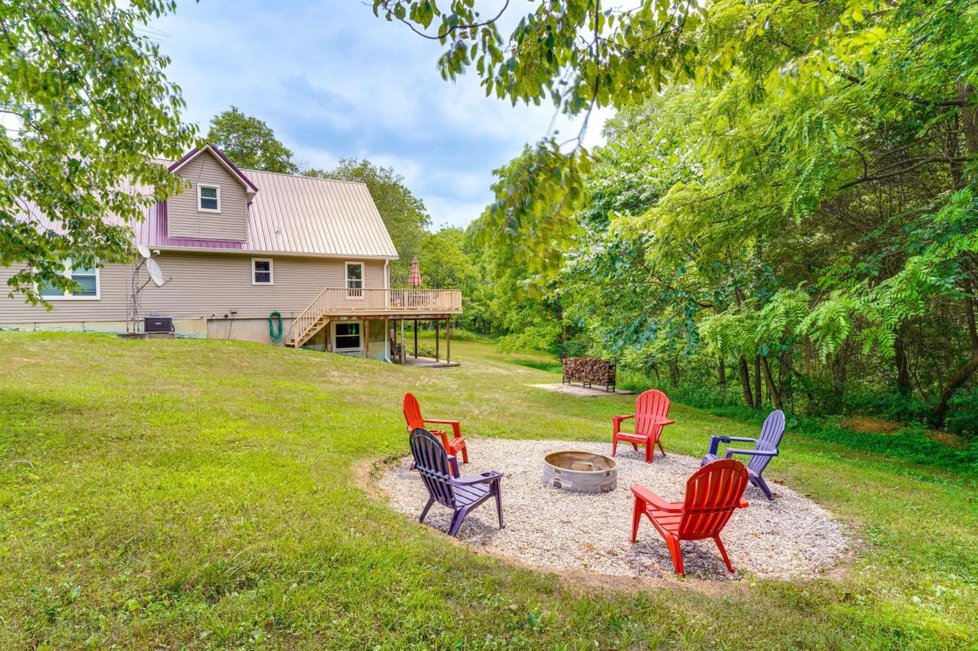 Modern Eckerty Home With Deck On Patoka Lake! Taswell Exterior photo